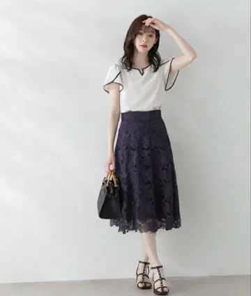 PROPORTION BODY DRESSING 레이스 플레어 스커트