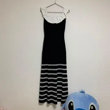 프릴 넥 슬리브리스 니트 원피스 Darich