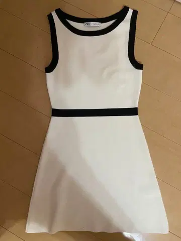 ZARA 슬리브리스 미니 원피스 M