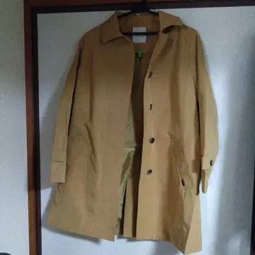 CROCODILE 베이지 코트