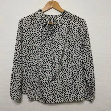 SALE 쉽스 거의 새상품! 앞뒤 2way 레오파드 디자인 블라우스