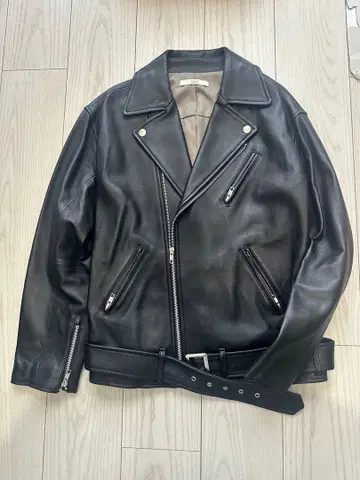 Ungrid 블랙 가죽 라이더 자켓