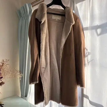 페이크 무스탕풍 브라운 롱 코트