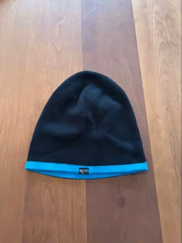 최종 가격 인하 SOPH. 비니 블랙/파랑 니트 모자