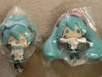 하츠네 미쿠 시나모롤 미니 피규어 2개 세트