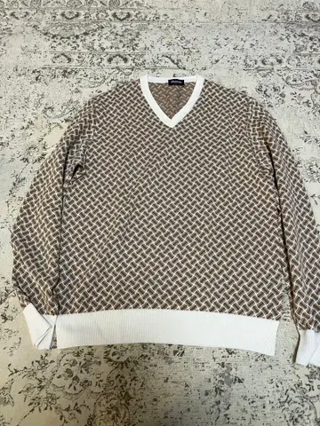 돌모어 코튼 니트