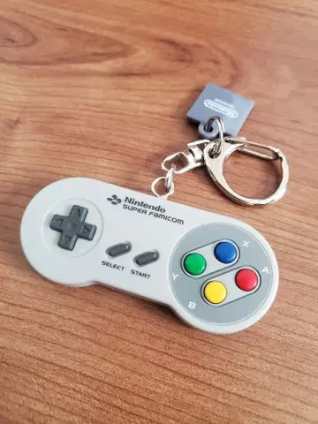 닌텐도 뮤지엄 슈퍼 패미컴 키링