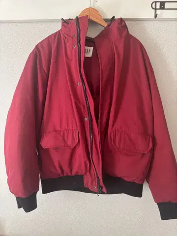 GAP 빨간색 점퍼 탈부착 가능 후드