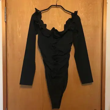 ZARA 프릴 블랙 바디수트 XS