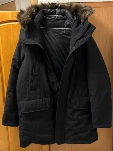 유니클로 울트라웜 하이브리드 다운 코트