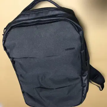 INCASE City Backpack / 24L -Black-