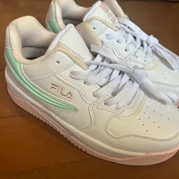 [ 미사용 새상품 ] FILA 스니커즈