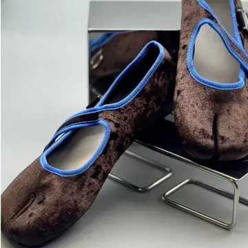 ANOTHER S 타비 벨로아 펌프스