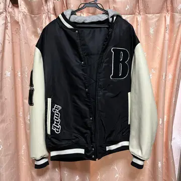 ZARA 바시티 자켓 블랙/화이트 XL