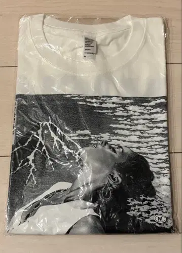 [ M 사이즈 ] 썸머 소닉 / alicia keys 셔츠