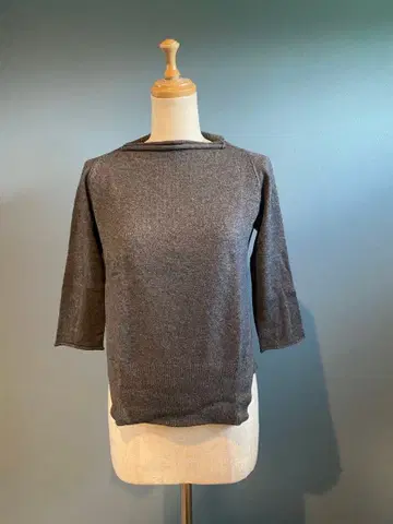 7부 소매 카라 부착 니트 풀오버