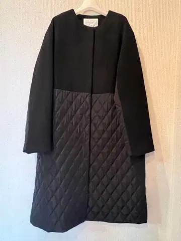 오페크 도트 클립 퀼팅 코트