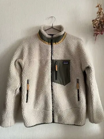 patagonia 플리스 자켓 크림색