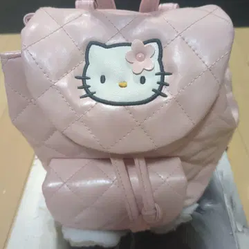 초 프리미어 초대 헬로키티 퀼팅 럭색