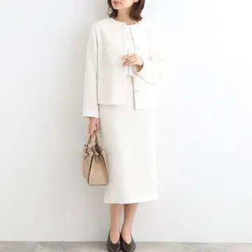 새상품 INDIVI 노카라 트위드 자켓&스커트 정가 62,920엔