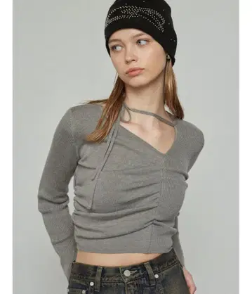 EMODA 에모다 초커 개더 핏 니트 그레이 숏 기장