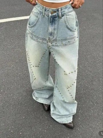 스터드 장식 와이드 레그 데님 팬츠