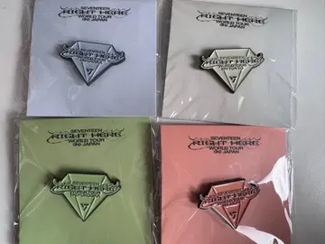 SEVENTEEN RIGHT THERE 핀 배지 4개 세트