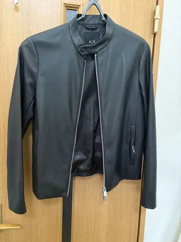 A|X 블랙 가죽 자켓