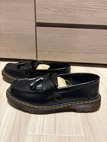 닥터마틴 태슬 로퍼 블랙 프린지 로퍼