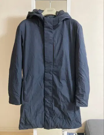 UNIQLO 하이브리드 다운 코트 S 사이즈 네이비