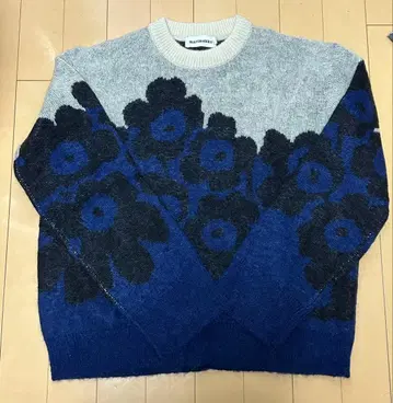 새상품 marimekko 꽃무늬 스웨터