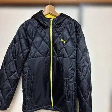PUMA 후드 부착 나일론 자켓 블랙/옐로우 컬러