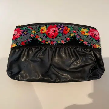 FELLER 꽃무늬 자수 파우치 중형 블랙