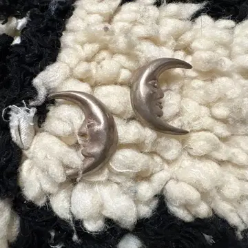 문 모티브 귀걸이