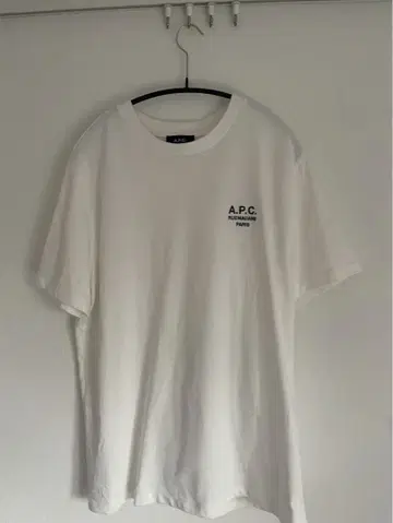 A.P.C. 화이트 T셔츠