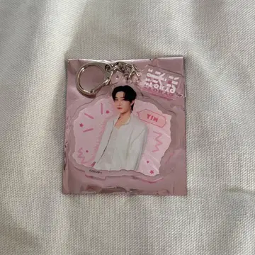 DOMUNDI POP-UP 아크릴 키링 YIM