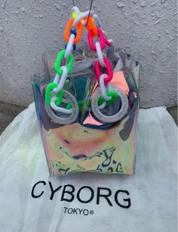 사이보그 도쿄 PVC 체인 백 레인보우