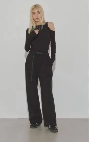 알리시아스탄 벨트 부착 속기모 팬츠 S