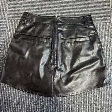 GYDA 가죽 스커트