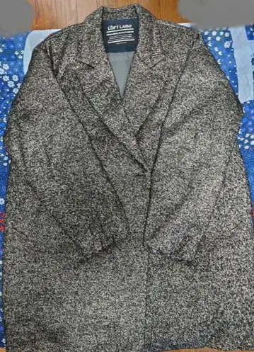 THE LOFTLABO 미들 기장 다운 코트