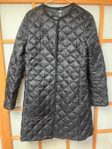 유니클로 퀼팅 다운 코트 블랙 사이즈 L