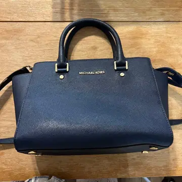 MICHAEL KORS 네이비 핸드백