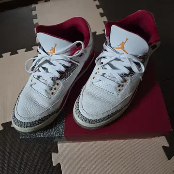 Jordan 스니커즈 화이트/레드