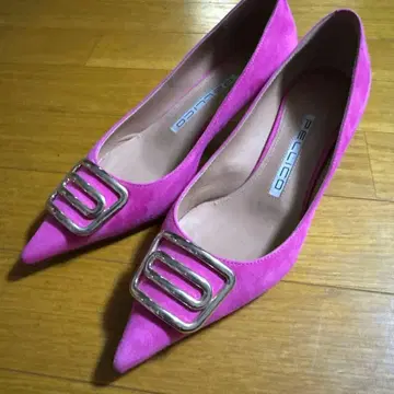 PELLICO 핑크 스웨이드 펌프스