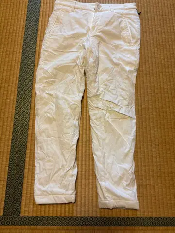 EARLY GATES 화이트 팬츠