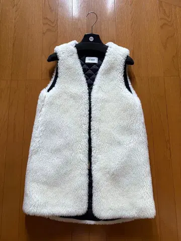 23FW 애로우즈 별주 The Reracs 보아 베스트 라이너