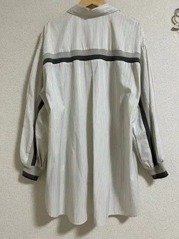 새상품 페미시테 쿨카레안 라인 스트라이프 긴팔 셔츠