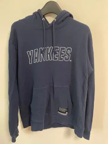 뉴욕 양키스 Yankees 후드 부착 후드티 네이비