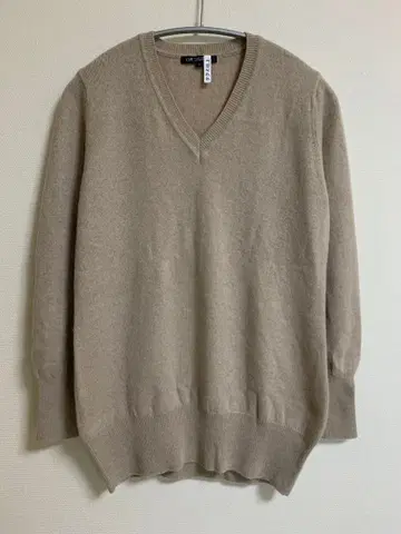 23구 베이지 캐시미어 V넥 긴팔 니트 스웨터 M