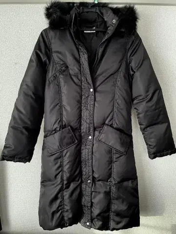 다운 코트 퍼 포함 롱 블랙 J-white 후드 탈부착 가능